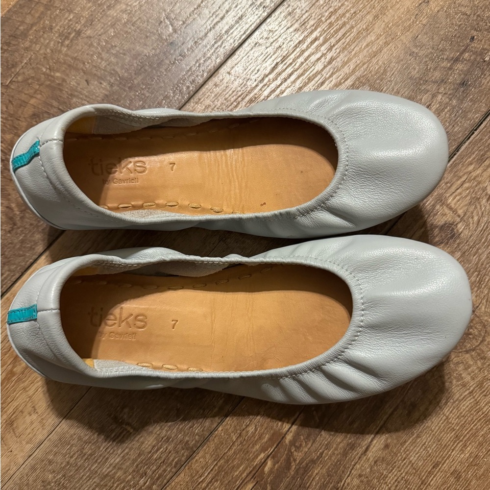 Tieks Women's Light Gray Ballet Flats